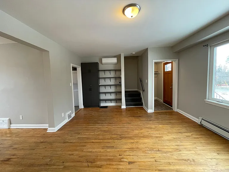 80 Barbara Ave — Photo 7