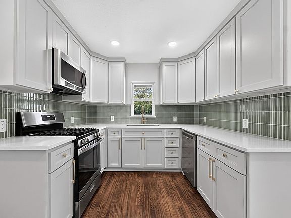 2nd image of 409 S Barnett Ave