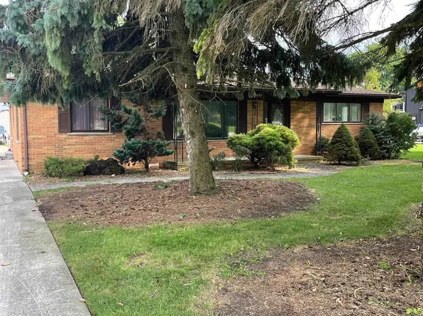 47900 Jefferson Ave, Chesterfield, MI 48047