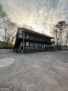 2nd image of 1104 Penrose Dr