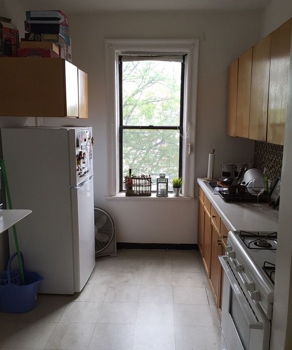2nd image of 429 Fairmount Ave APT 309
