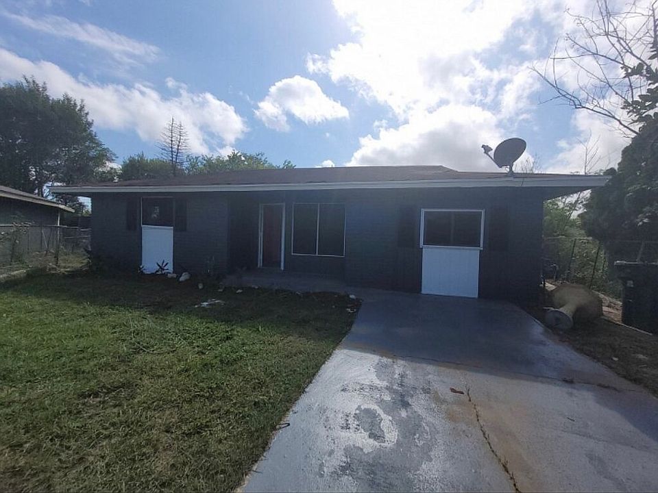 1st image of 1117 Green Lane Dr