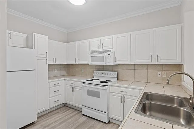 3 bed, 2.0 bath, 1566 sqft, $1,650 — Photo 4