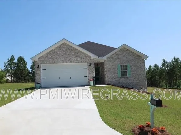 174 Sandy Hills Ct, Ozark, AL 36360