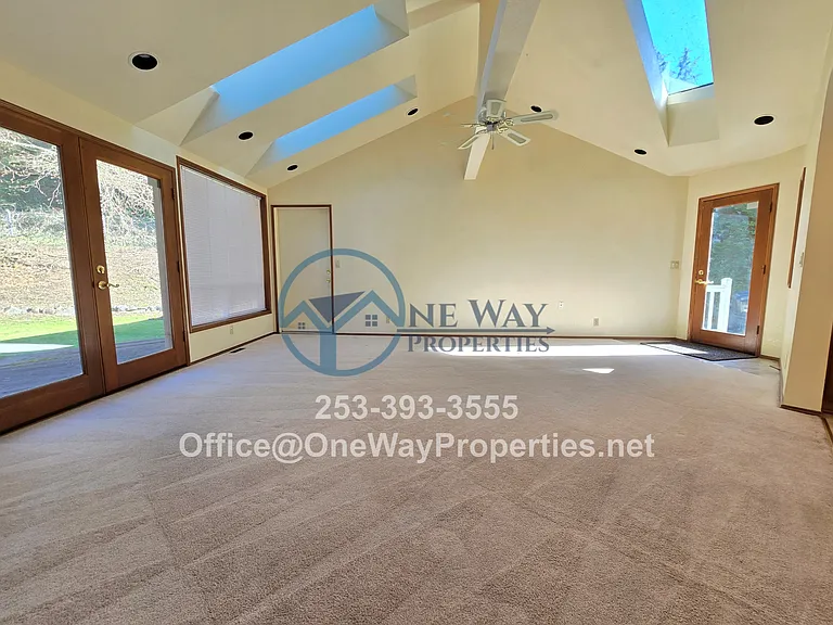 2855 Chambers Bay Dr — Photo 11