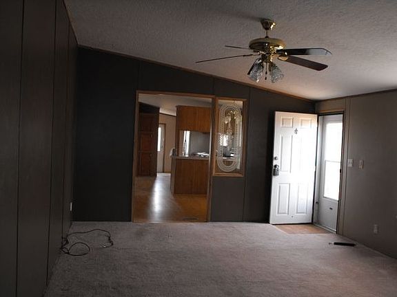 3rd image of 459 S Roosevelt Road O
