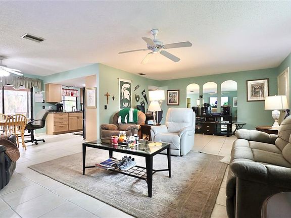 4th image of 22387 Delhi Ave