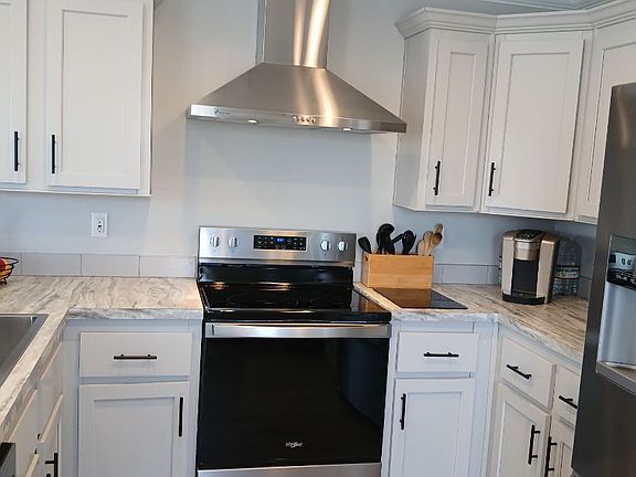 2nd image of 37 Hopetown Rd #37