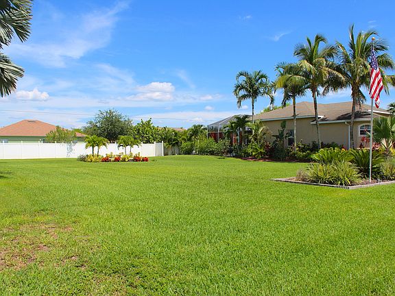 2nd image of 4117 Chiquita Blvd S