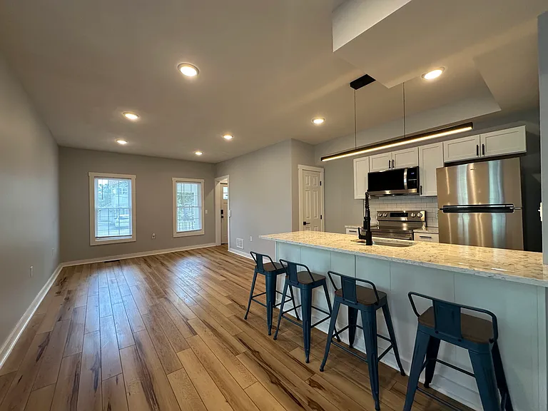 128 Caroline Ave #1 — Photo 15