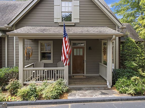 2nd image of 40 Laurel Ridge Trl