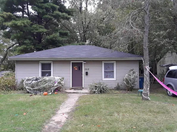 1518 E 35th Pl, Gary, IN 46409