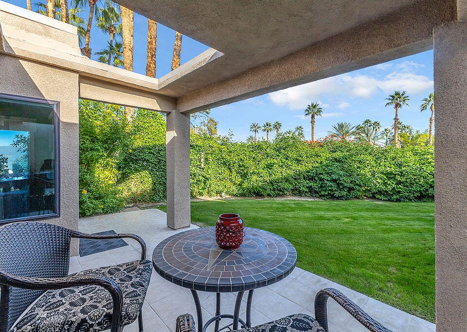 1st image of 48590 Oakwood Way