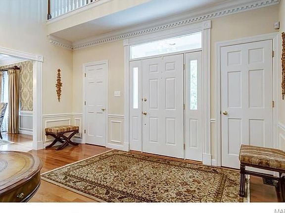 5th image of 958 Arlington Oaks Ter