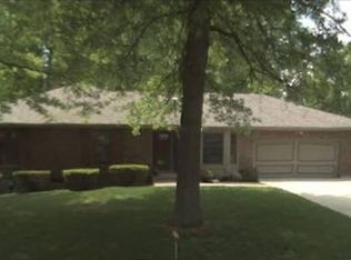 805 NW 12th St, Blue Springs, MO 64015