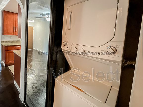 4th image of 2360 Alta Garden Ln #A