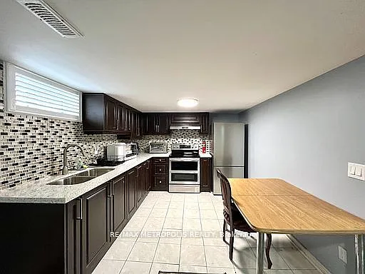 3 bed, $1,750 — Photo 2