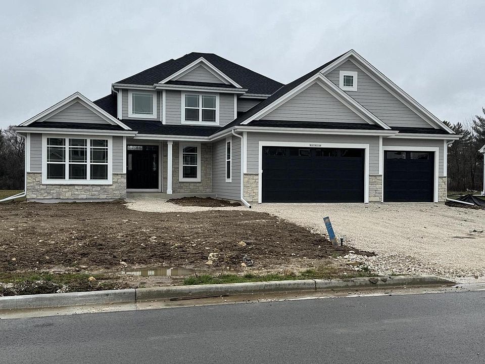 1st image of W207N5766 Muirfield DRIVE