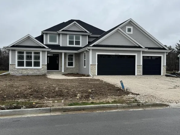 W207N5766 Muirfield DRIVE, Menomonee Falls, WI 53051