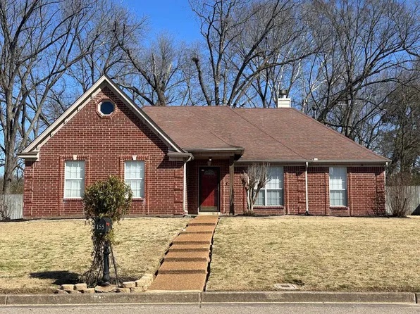 155 E Village Dr, Oakland, TN 38060