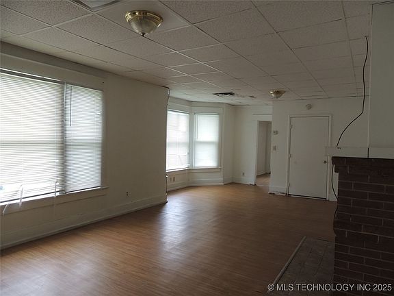 5th image of 424 S Independence St Unit A