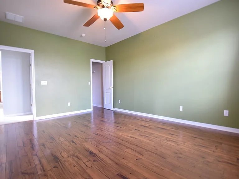 1619 Hanks Ave — Photo 12