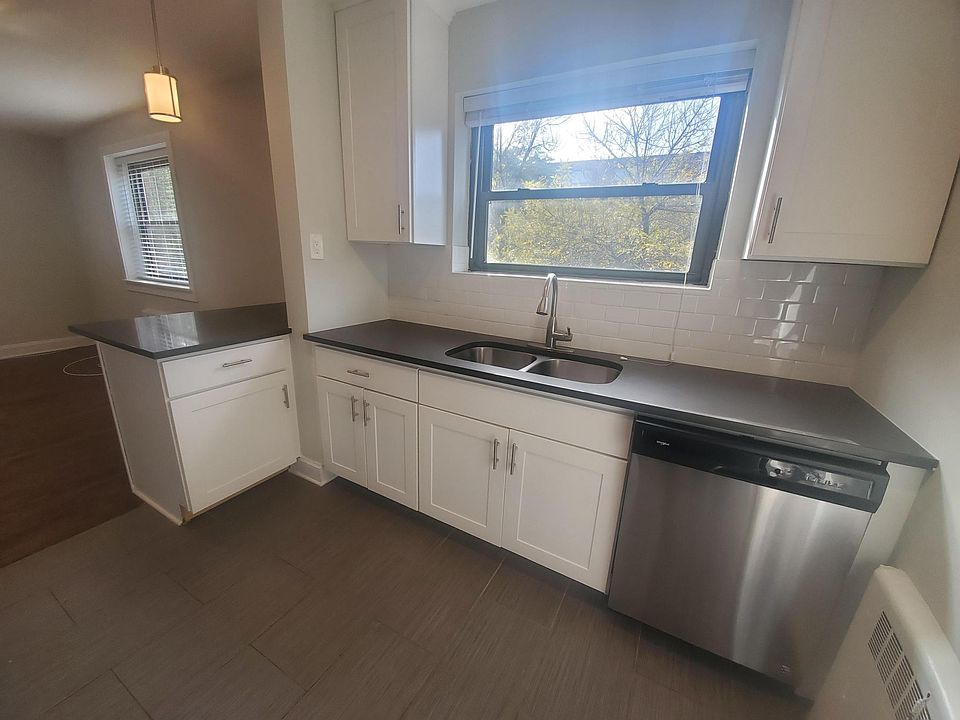 1st image of 7365 N Sheridan Rd #S2
