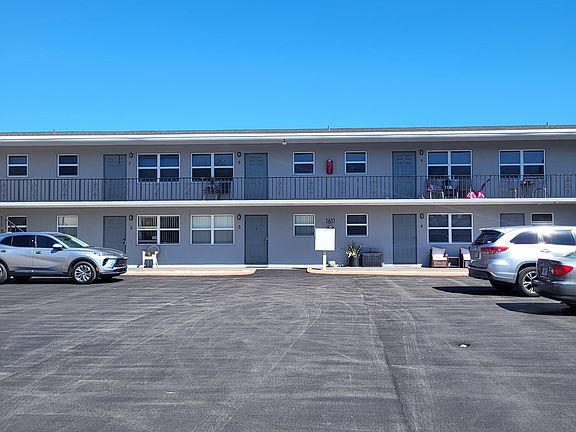 2nd image of 1611 Green Ln APT 3