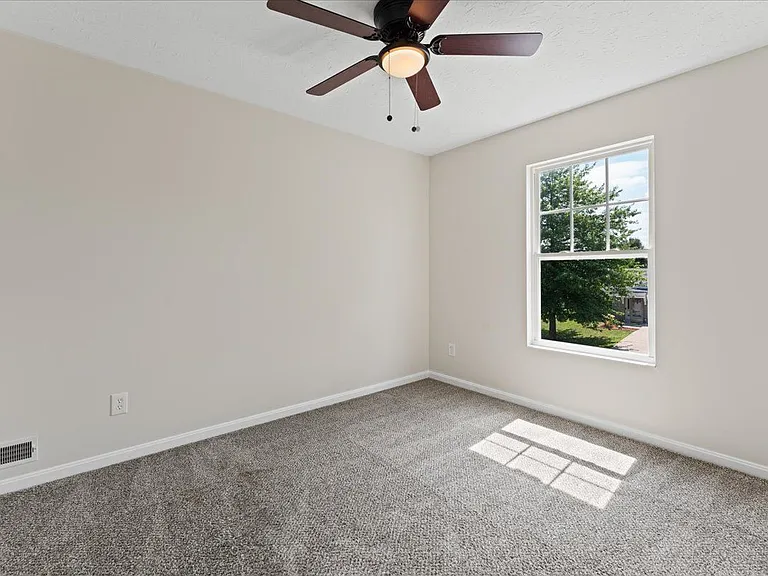 2127 Algiers St — Photo 16