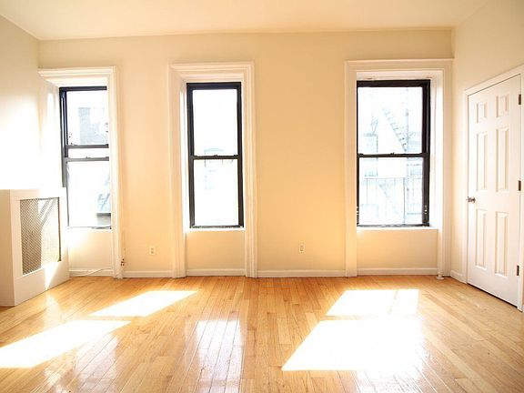 3rd image of 12 W 104th St APT 2E