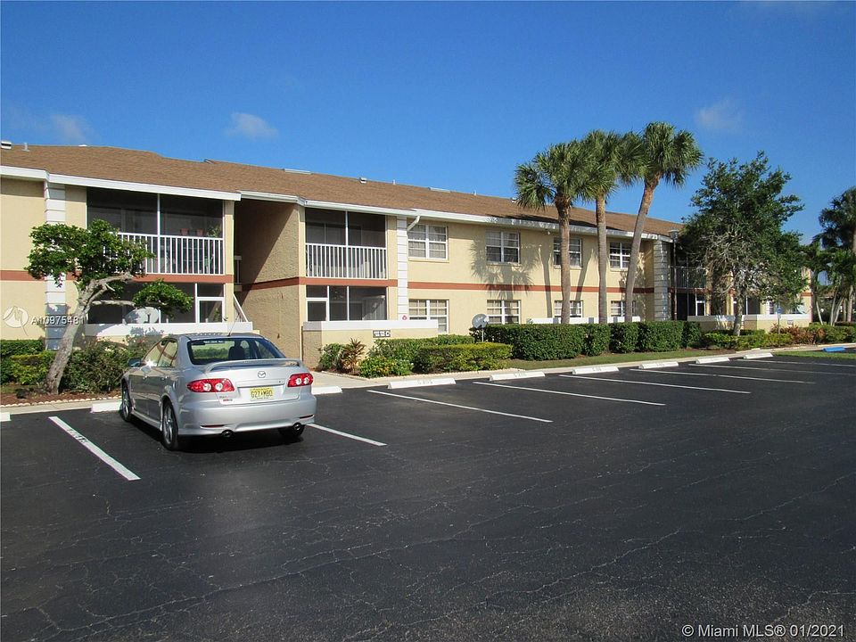1st image of 1533 SE Royal Green Cir #105
