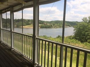 56 Lookout Dr, Brandenburg, KY 40108