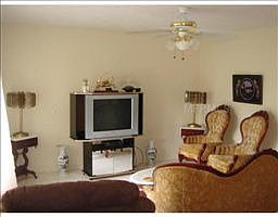 3rd image of 841 Yellowbird Ave