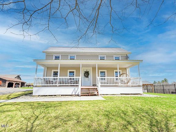 3rd image of 344 Fortsville Road