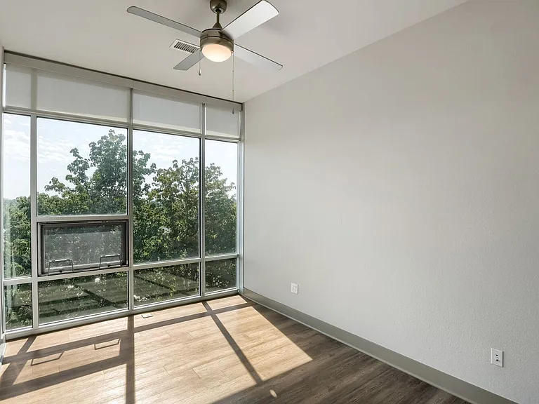 4923 King St — Photo 149