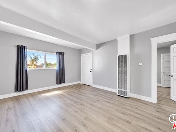 4th image of 224 W 84th St