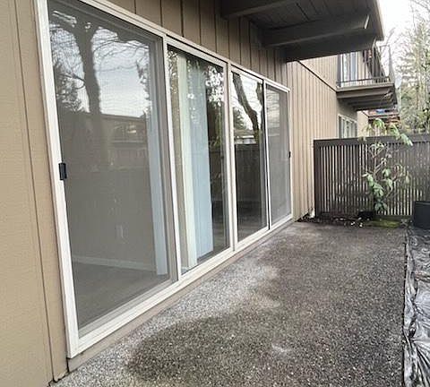 4th image of 11004 NE 68th St APT 912