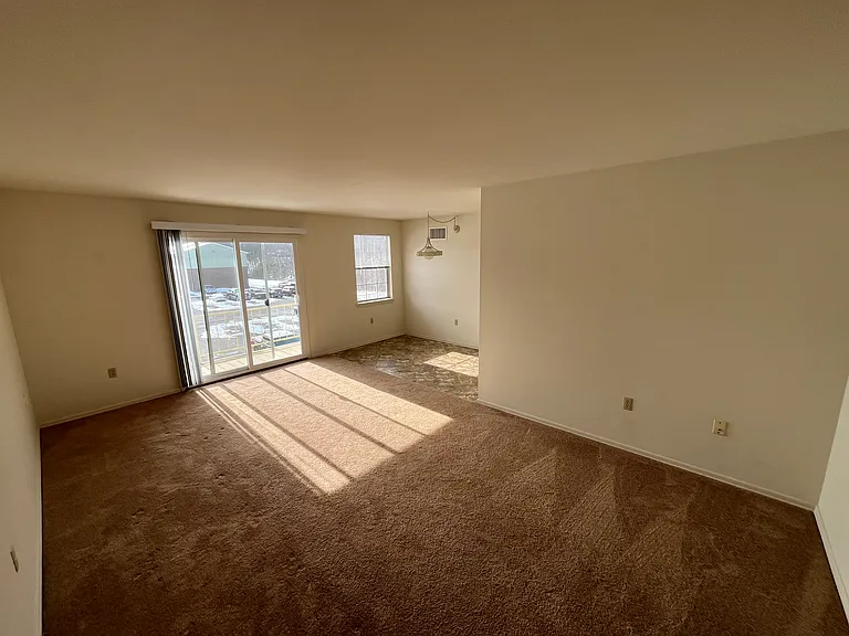 Cresap Knolls — Photo 19