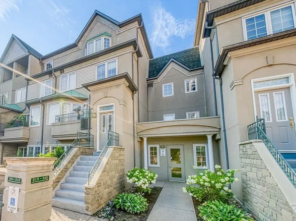188 Bonis Ave #221, Toronto, ON M1T 3W2