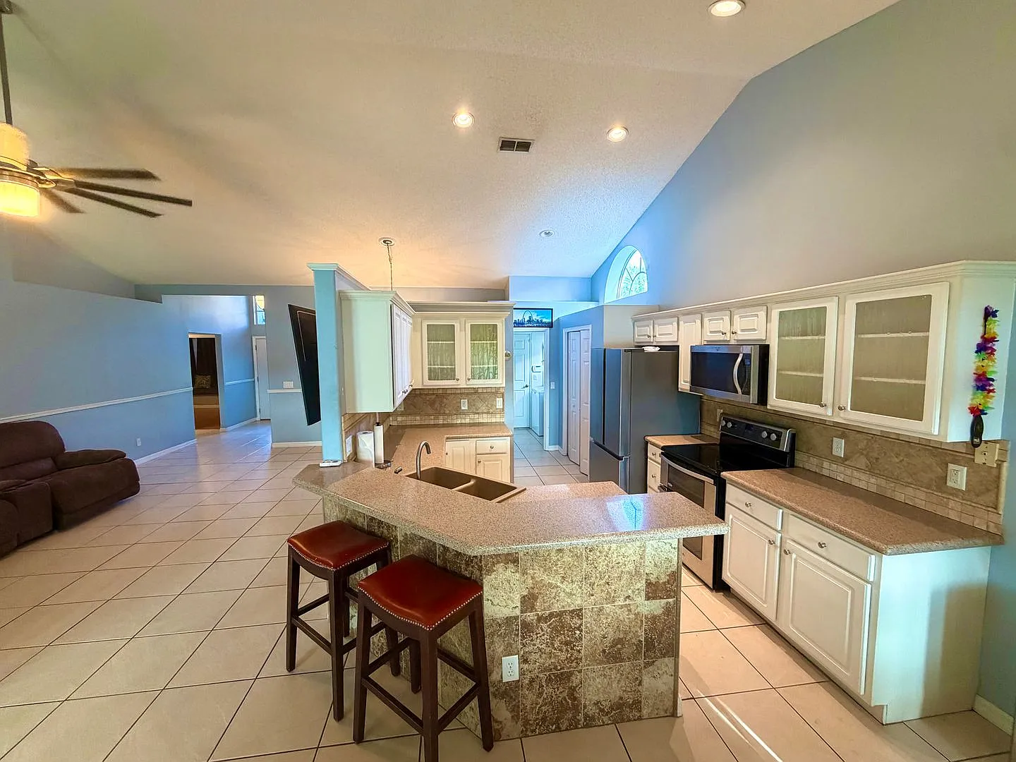 Waterfront 3/2 In River's Pointe - For Rent — Photo 4
