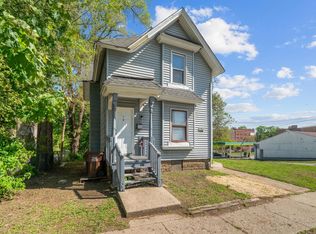 928 8th Ave, Rockford, IL 61104