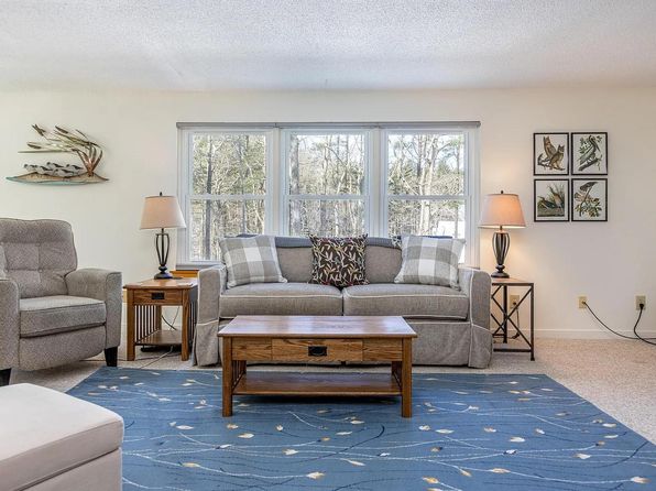 51 Woodland Rd APT 4