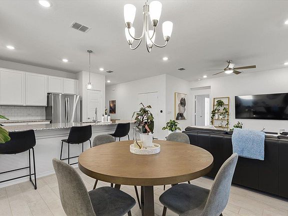 2nd image of 6909 Daniel Ranch Dr