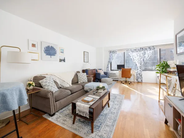 372 Central Park West image 1 of 9