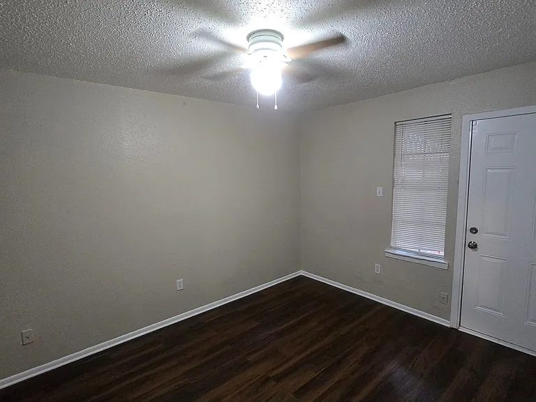 3019 Aspin Dr — Photo 8