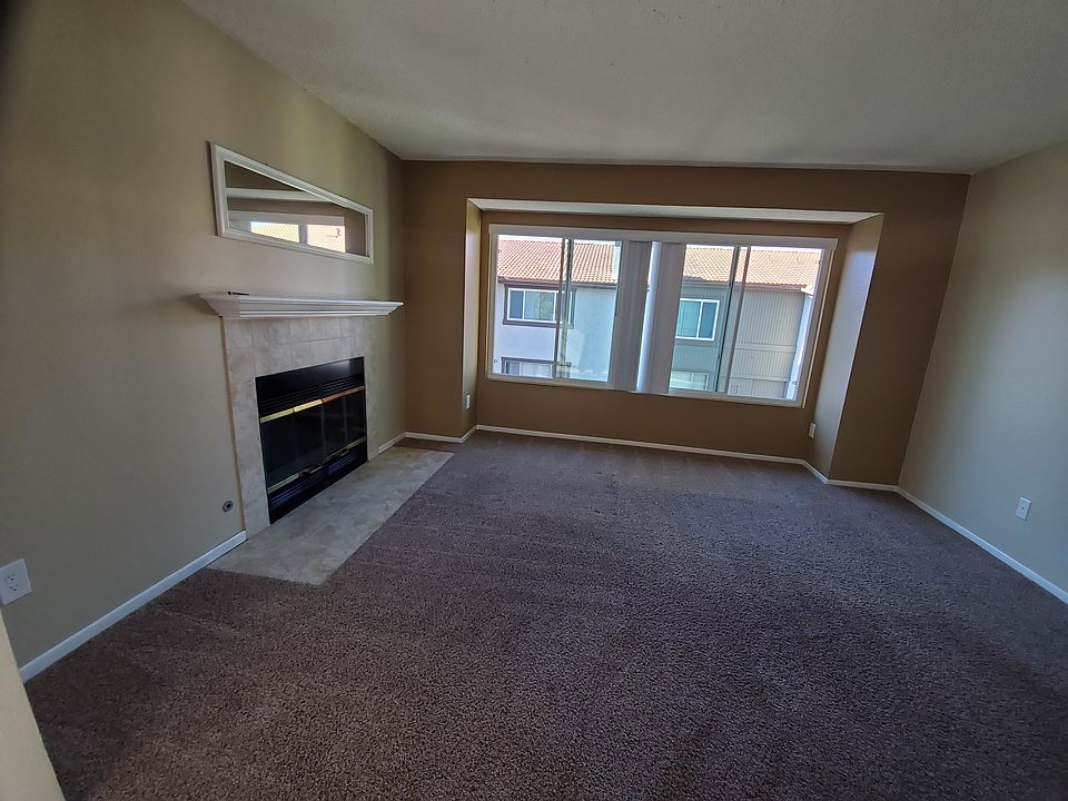Living room, fireplace