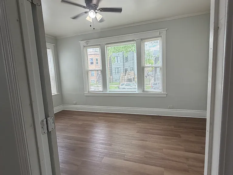 427 N Lawler Ave #1 — Photo 4