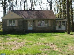 15 Wilfred Rd, Morrisville, PA 19067