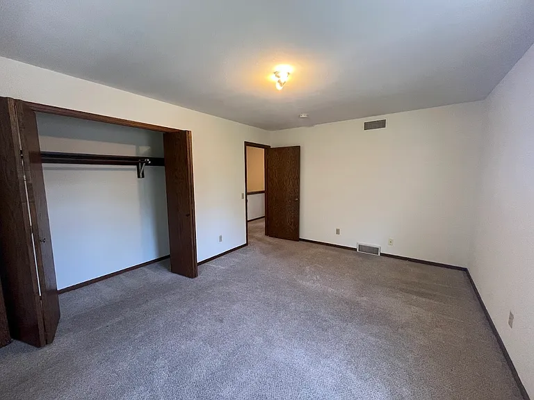 5308 Manitowoc Pkwy #1 — Photo 11
