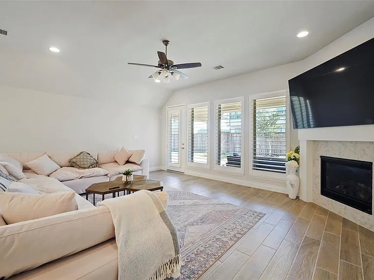 100 Wake Valley Ct — Photo 10